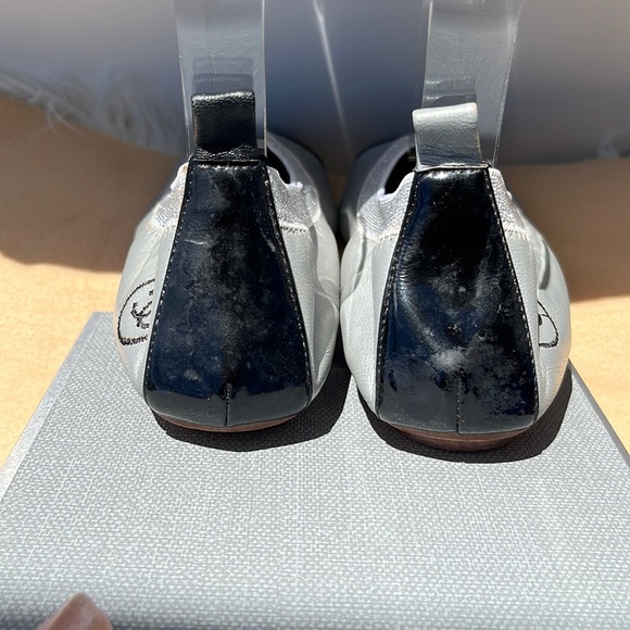 Authentic Chanel Silver Lambskin/Black Patent Leather Elastic Ballet Flats Shoes - Picture 8 of 16
